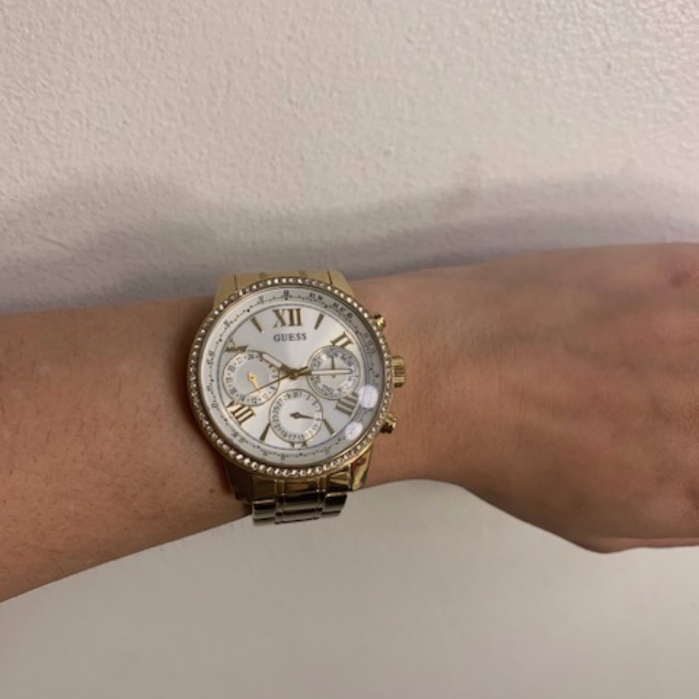 Gold Guess Watch - Picture 4 of 4